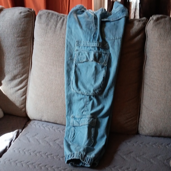 Jeans - Picture 2 of 7